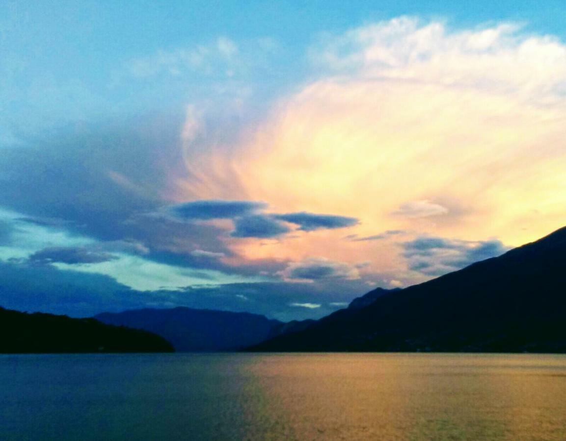 Appartamento Venanzio! Pianello Del Lario Esterno foto